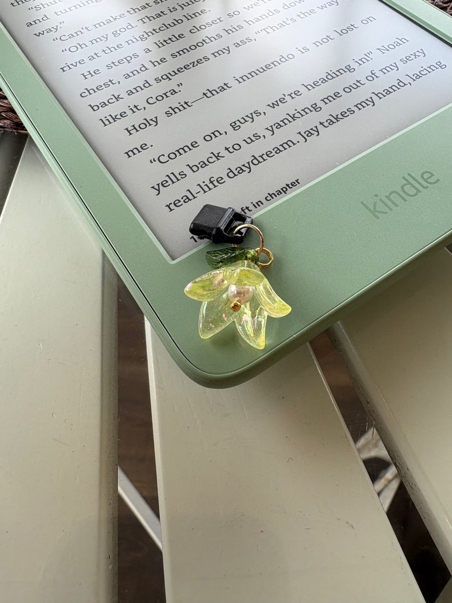 Flower Kindle Charm